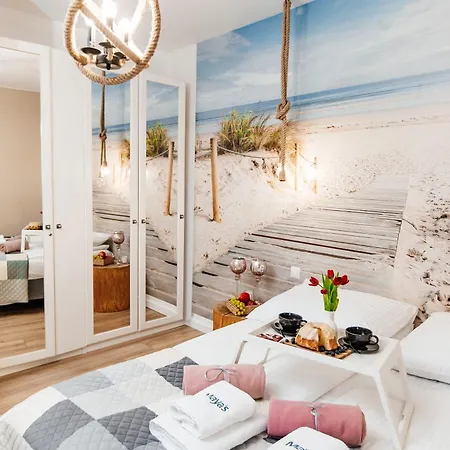 Maya's Flats & 29 - Bastion Walowa, Gdans * Danzica