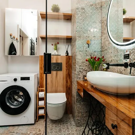 Maya's Flats & 29 - Bastion Walowa, Gdans * Гданьск