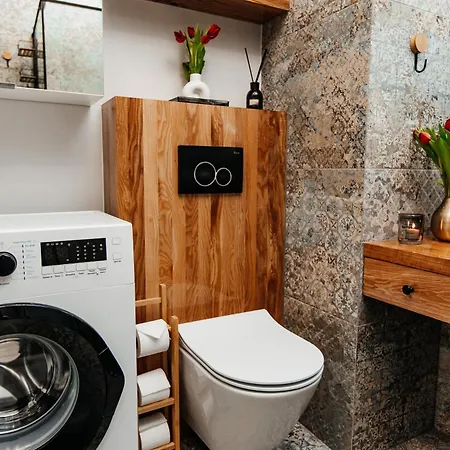 Maya's Flats & 29 - Bastion Walowa, Gdans Danzica