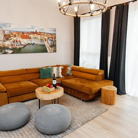 Maya's Flats & 29 - Bastion Walowa, Gdans Danzica
