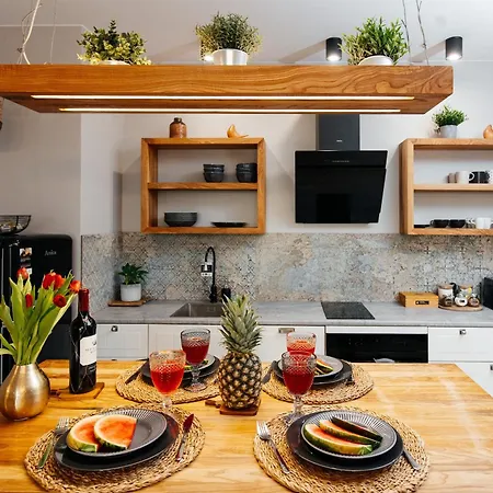 Maya's Flats & 29 - Bastion Walowa, Gdans *