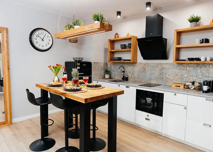 Maya's Flats & 29 - Bastion Walowa, Gdans *