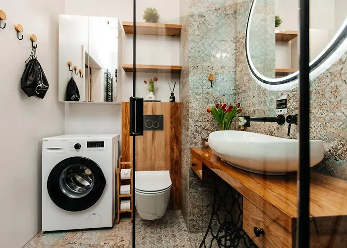 Maya's Flats & 29 - Bastion Walowa, Gdans * גדנסק