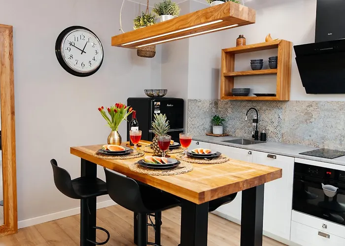 Maya's Flats & 29 - Bastion Walowa, Gdans *