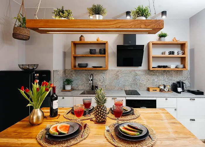 Maya's Flats & 29 - Bastion Walowa, Gdans *